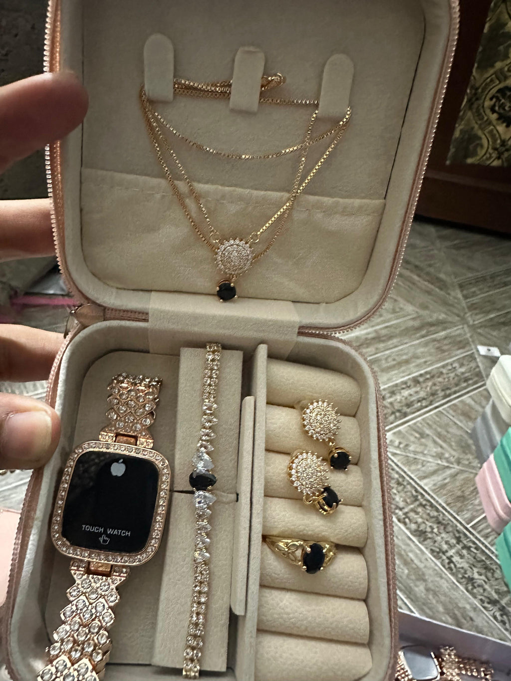 Jewelry box with jewelry
