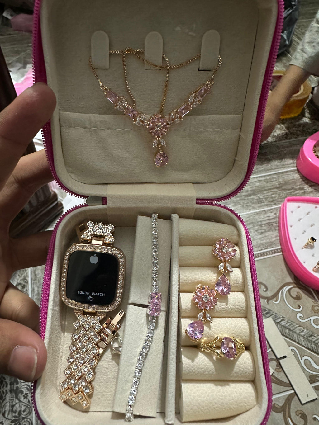 Jewelry box with jewelry