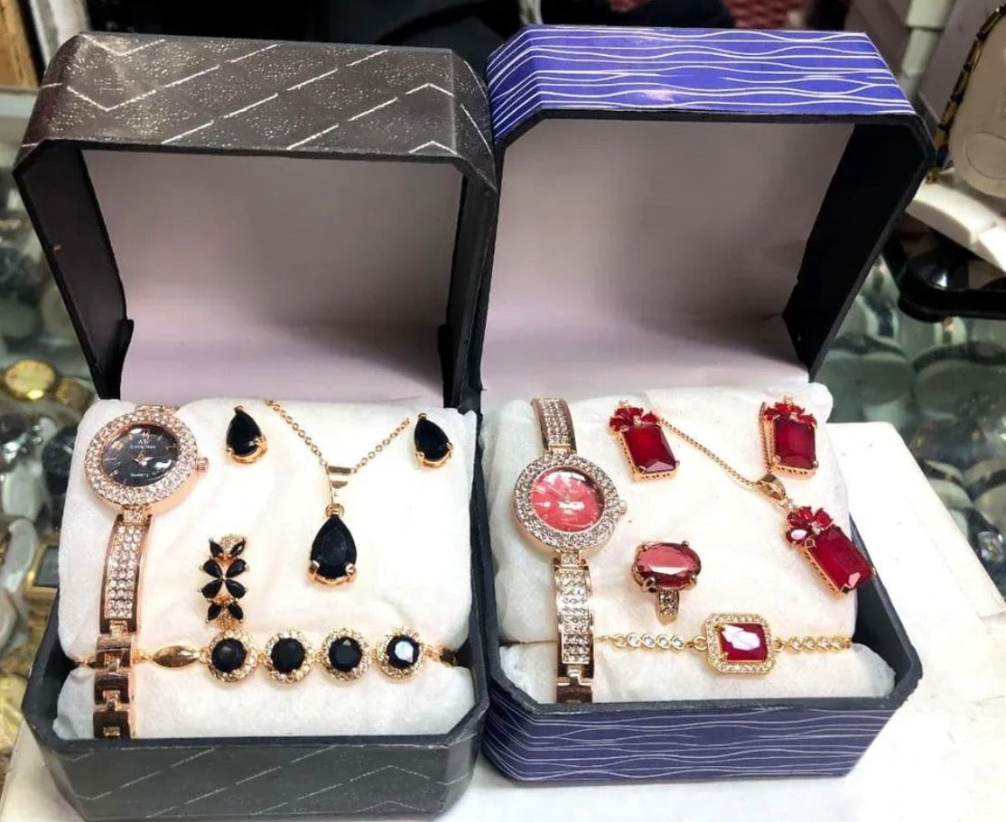 Jewelry box with jewelry