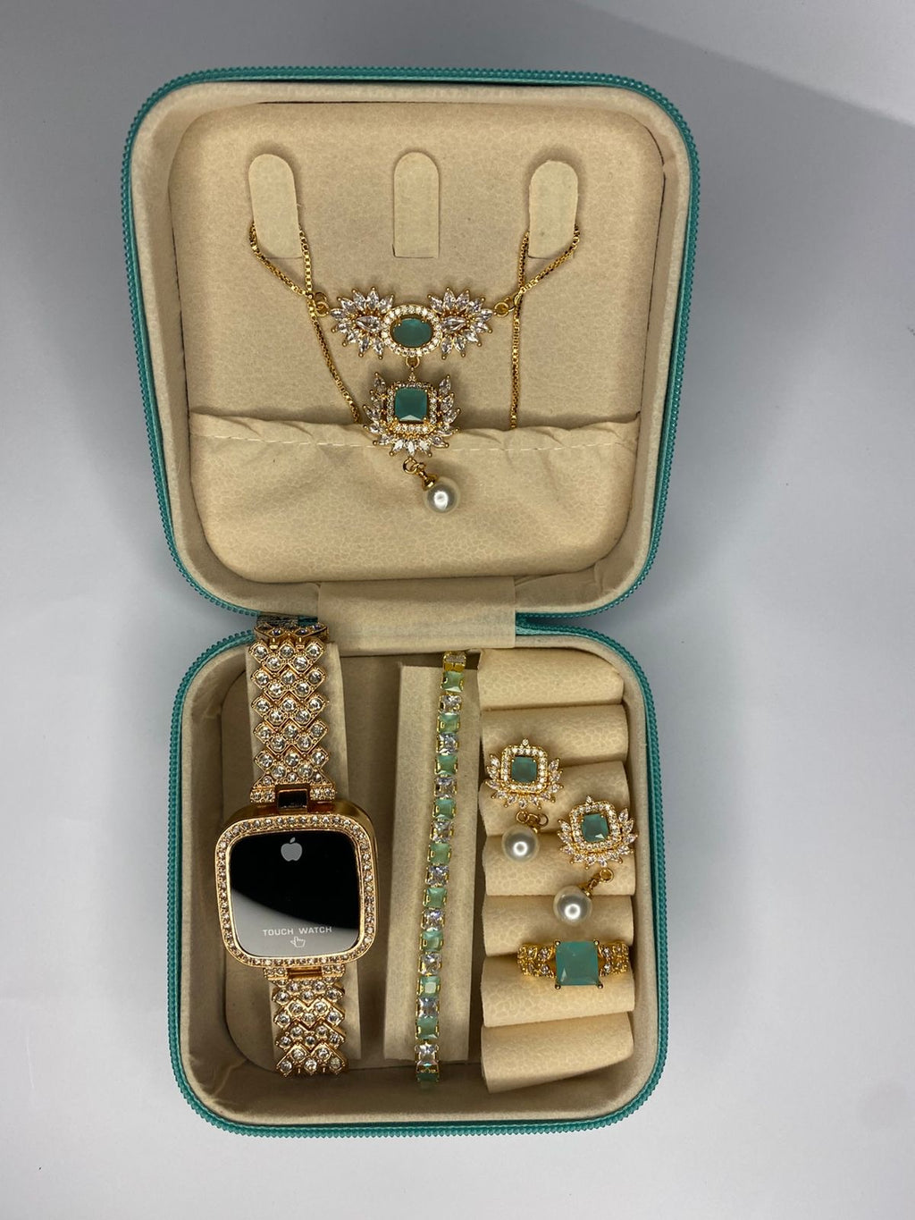 Jewelry box with jewelry