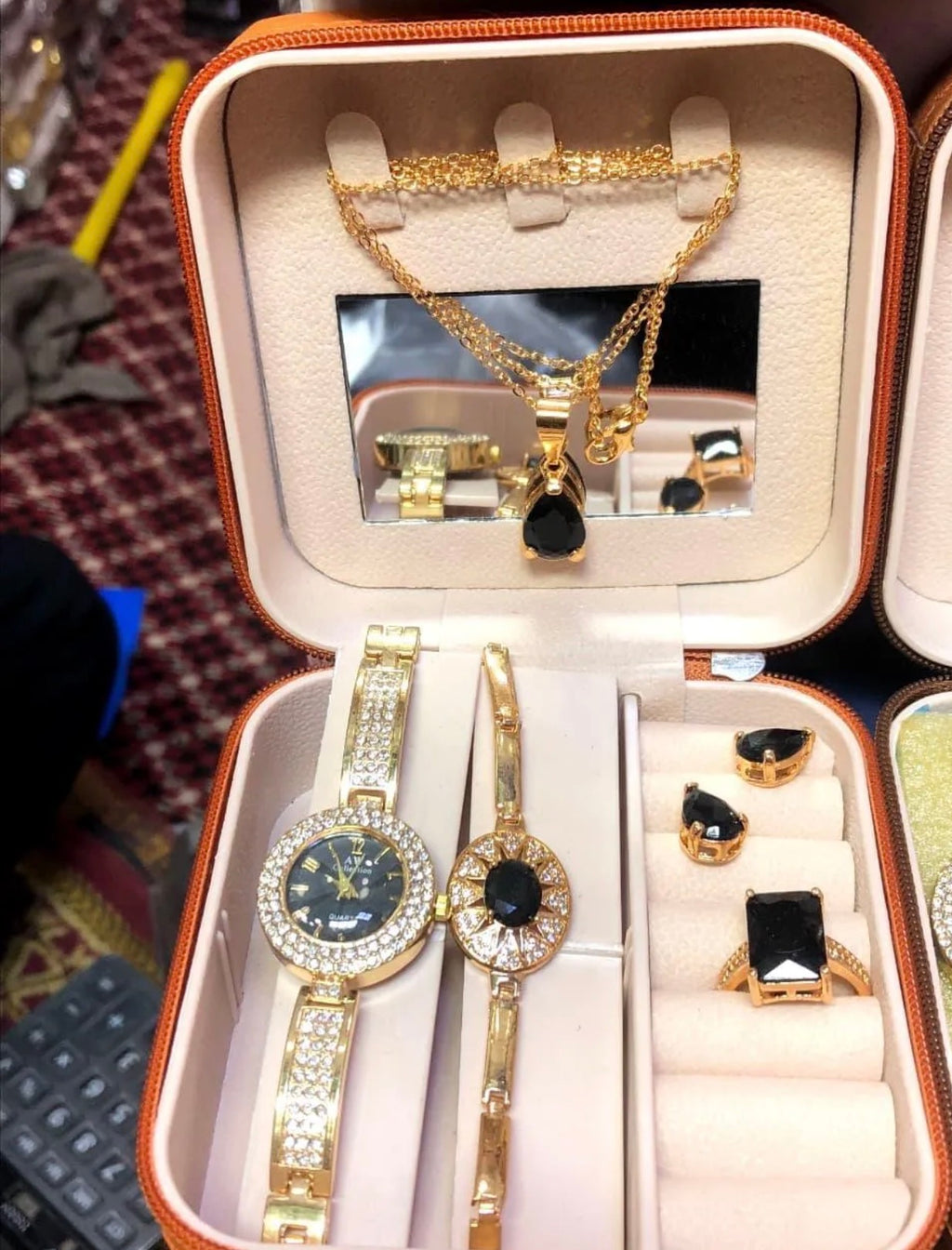 Jewelry box with jewelry