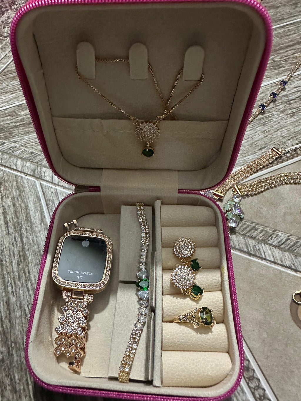 Jewelry box with jewelry
