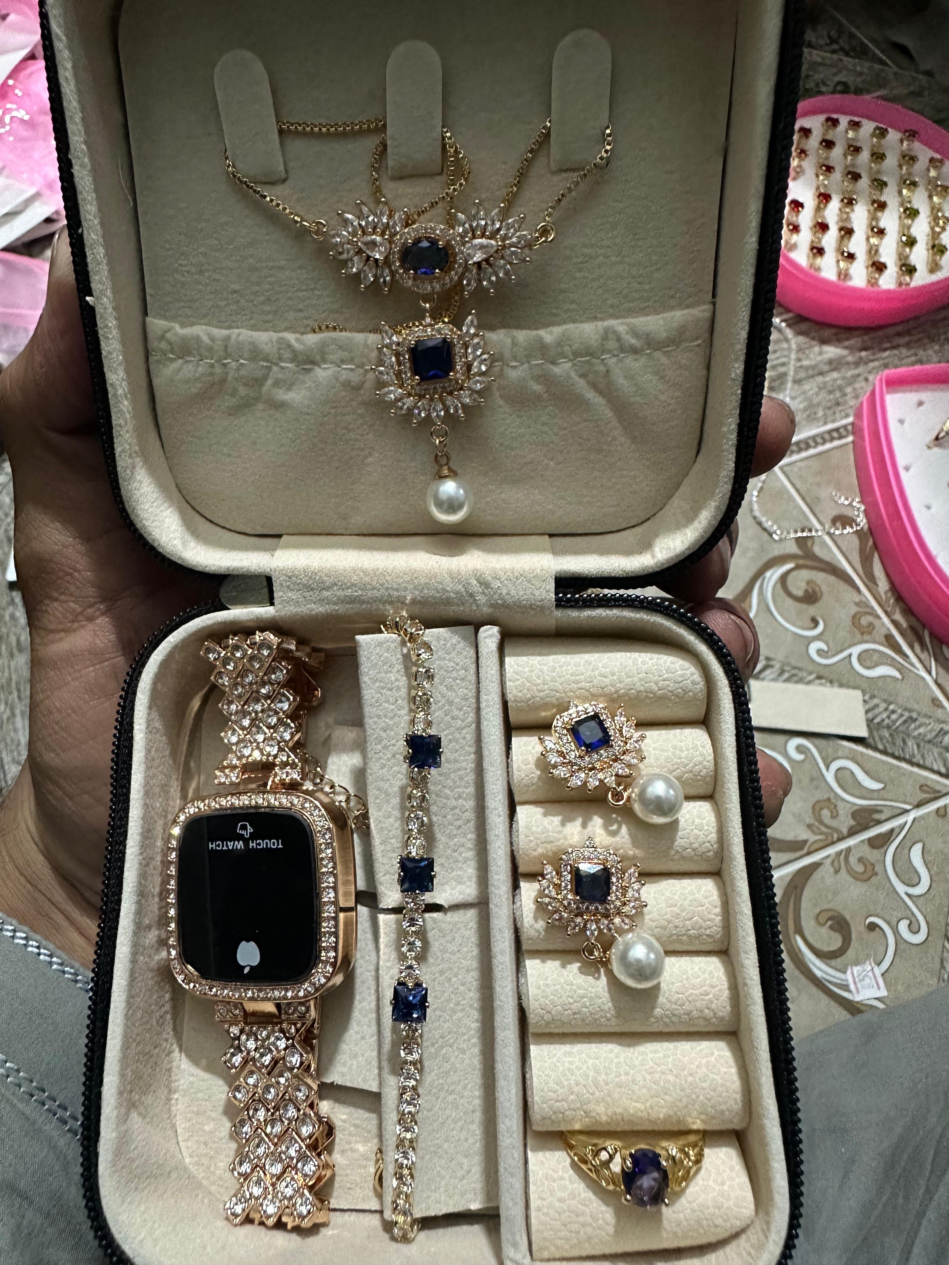 Jewelry box with jewelry